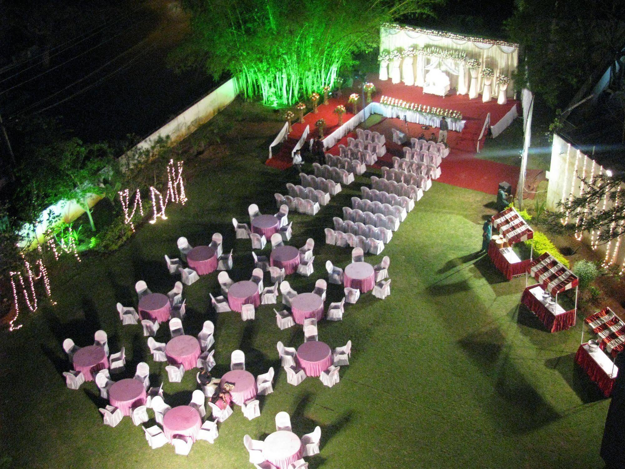 Hotel Paradise - Mysore Dasaprakash Group מראה חיצוני תמונה