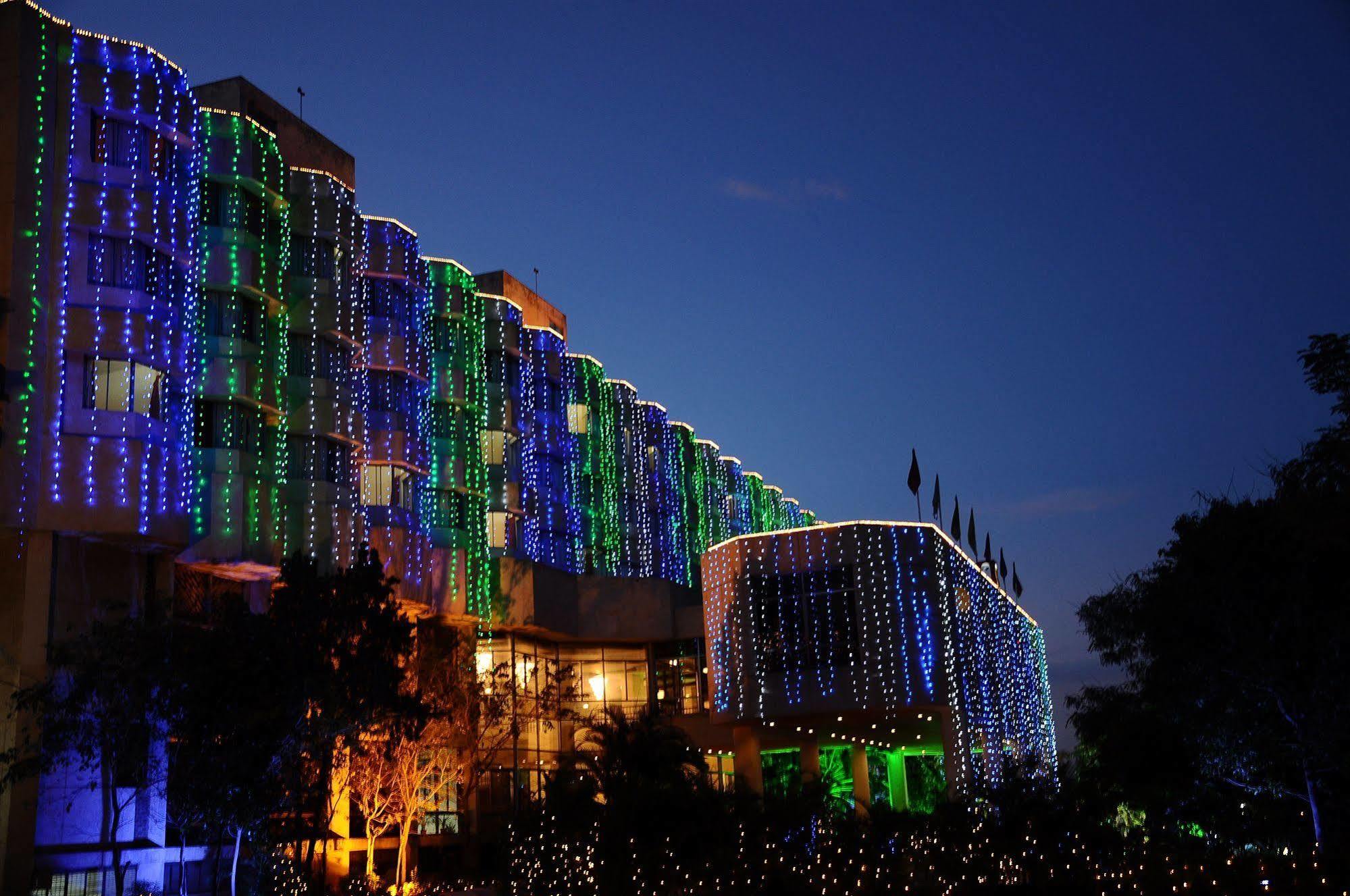 Hotel Paradise - Mysore Dasaprakash Group מראה חיצוני תמונה