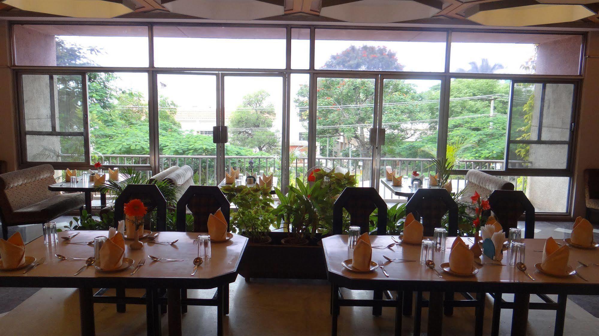 Hotel Paradise - Mysore Dasaprakash Group מראה חיצוני תמונה