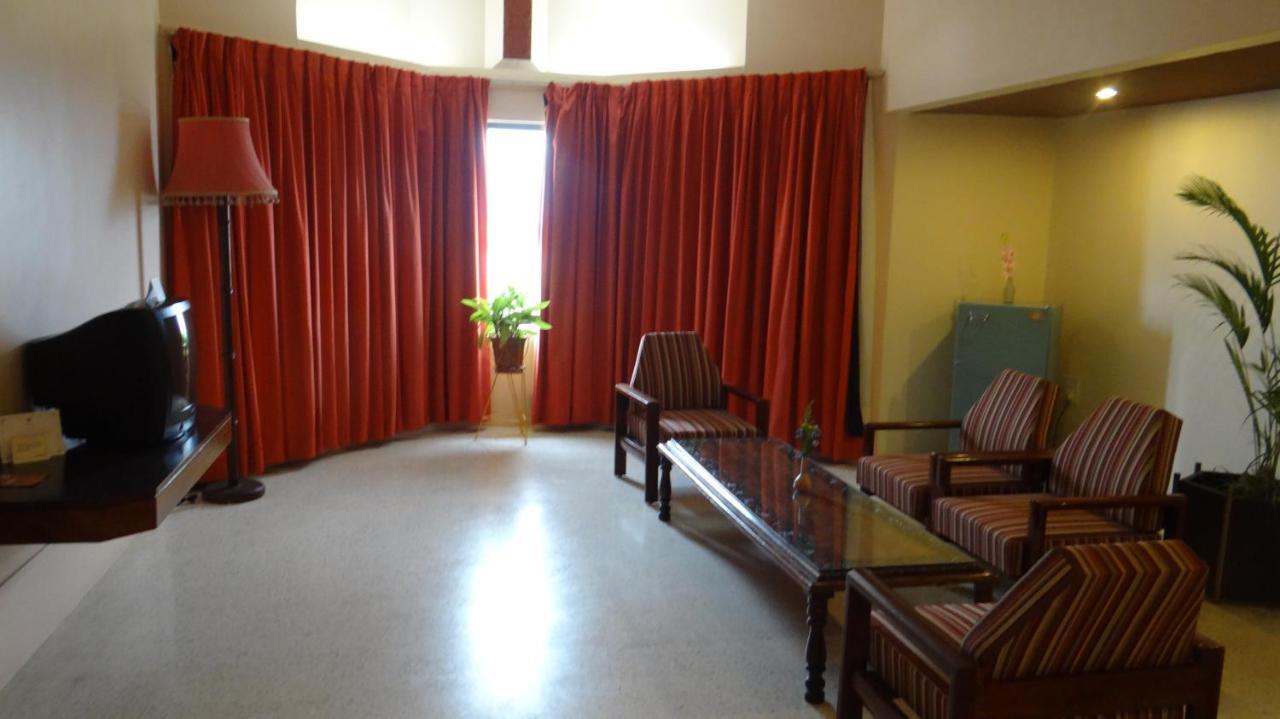 Hotel Paradise - Mysore Dasaprakash Group מראה חיצוני תמונה